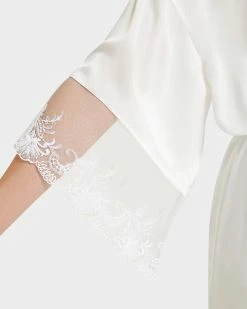 Cheap ❤️ Bluebella - US Marseille Luxury Satin Kimono White 😀 -Deals collections Store unnamed file 1192